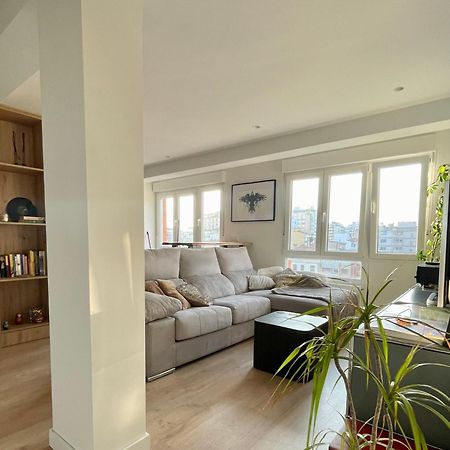 Piso De 2 Habitaciones En Centro, Zona Muy Tranquila Con Playa A 2 Min Andando Gijón Esterno foto