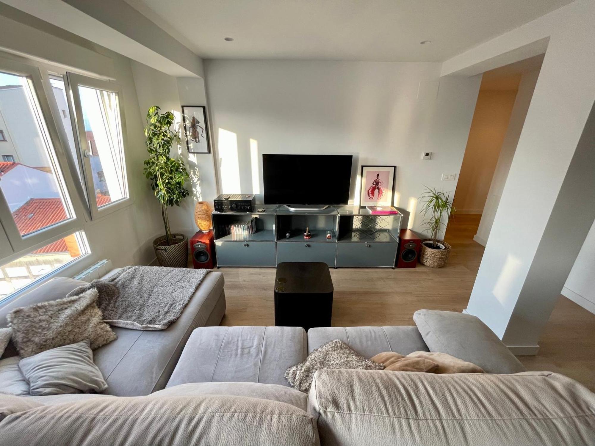Piso De 2 Habitaciones En Centro, Zona Muy Tranquila Con Playa A 2 Min Andando Gijón Esterno foto